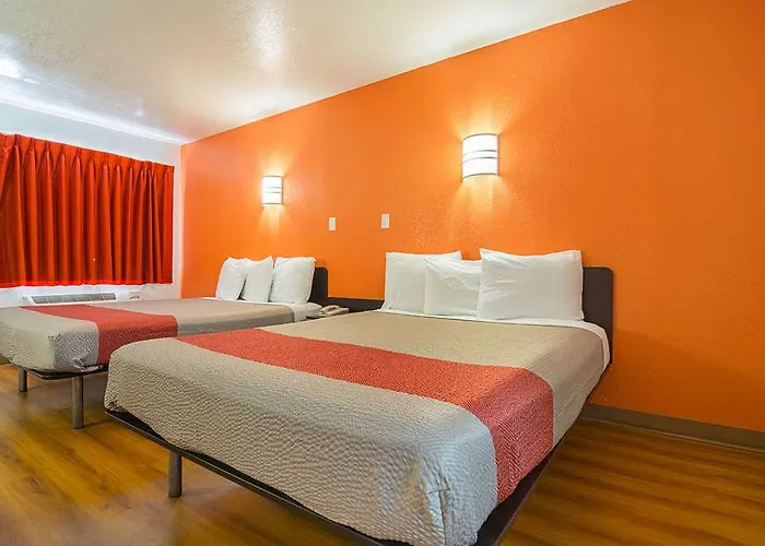 Hotel 6 Chandler