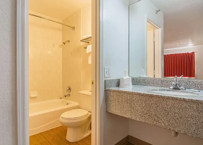 6 Chandler Prado del Sol