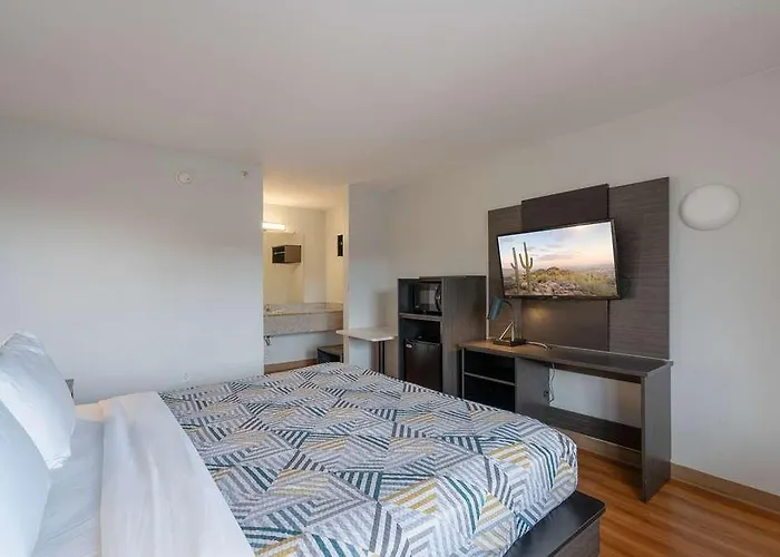 6 Chandler Prado del Sol